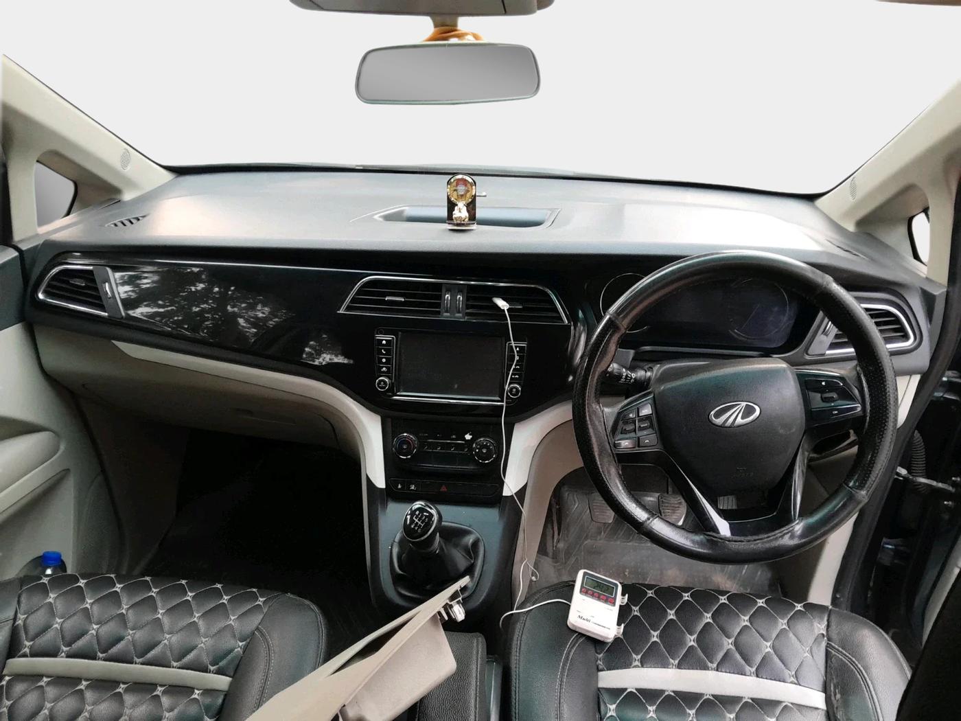 2019 Mahindra MARAZZO M6 8 STR, Diesel, Manual, 1,87,820 km, interior