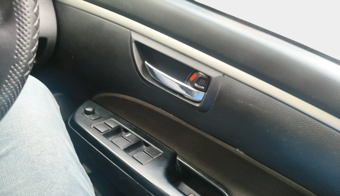 2016 Maruti Swift VXI, Petrol, Manual, 1,15,000 km, interior