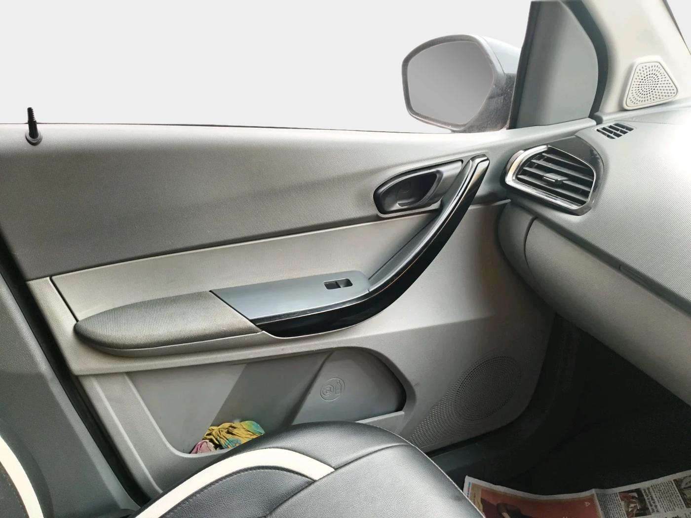 2022 Tata TIGOR XZ CNG, Petrol, Manual, 42,921 km, interior