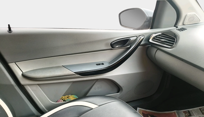 2022 Tata TIGOR XZ CNG, Petrol, Manual, 42,921 km, interior