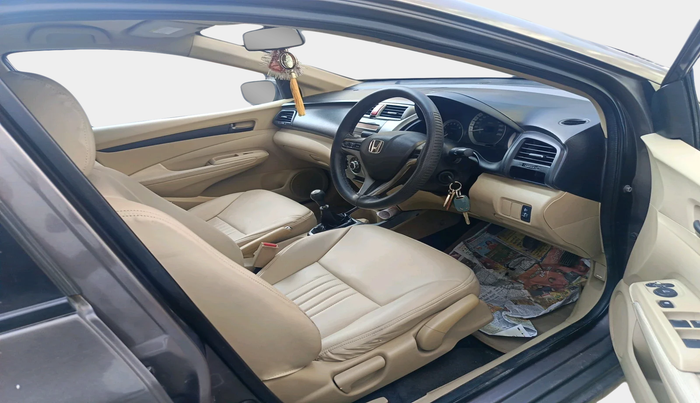 2013 Honda City 1.5L I-VTEC S MT, Petrol, Manual, 1,26,540 km, interior