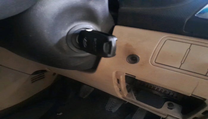 2011 Hyundai Verna FLUIDIC 1.6 CRDI EX, Diesel, Manual, 1,86,113 km, interior