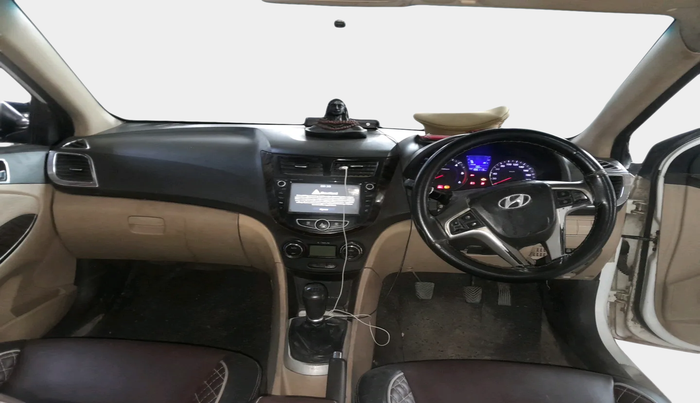 2011 Hyundai Verna FLUIDIC 1.6 CRDI EX, Diesel, Manual, 1,86,113 km, interior