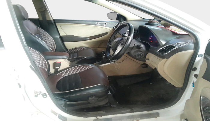 2011 Hyundai Verna FLUIDIC 1.6 CRDI EX, Diesel, Manual, 1,86,113 km, interior