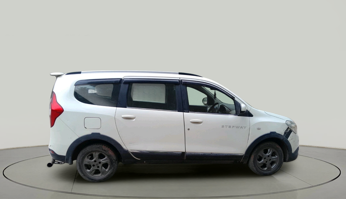 2017 Renault Lodgy 85 PS RXZ STEPWAY 8 STR, Diesel, Manual, 63,514 km, exterior