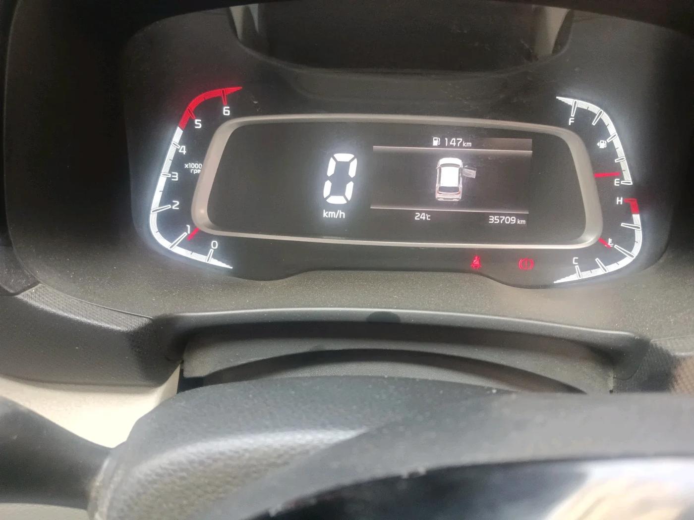 2022 KIA SONET HTX PLUS 1.5, Diesel, Manual, 35,709 km, interior