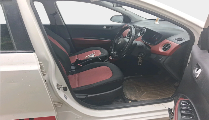 2016 Hyundai Grand i10 SPORTZ 1.2 KAPPA VTVT, Petrol, Manual, 41,740 km, interior