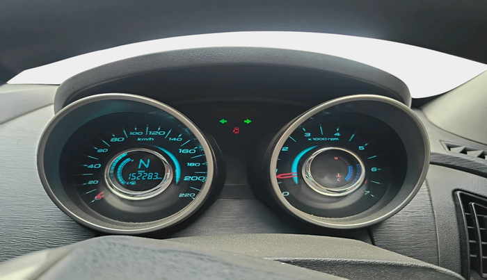 2019 Mahindra XUV500 W7, Diesel, Manual, 1,52,283 km, interior