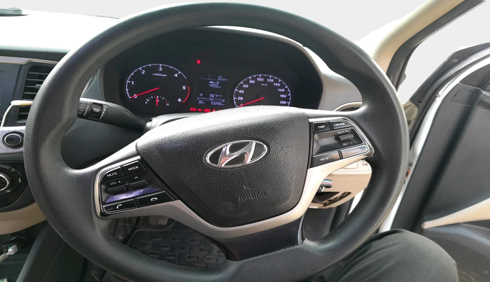 2019 Hyundai Verna 1.4 EX CRDI, Diesel, Manual, 93,290 km, interior