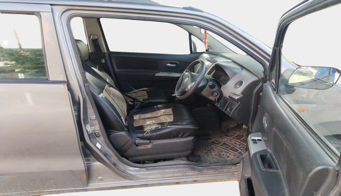 2011 Maruti Wagon R 1.0 LXI CNG, Petrol, Manual, 1,55,557 km, interior