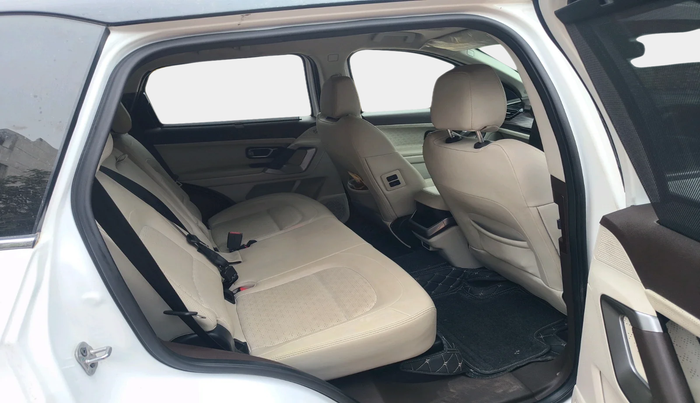 2024 Tata Safari ACCOMPLISHED PLUS DUAL TONE, Diesel, Manual, 49,793 km, interior