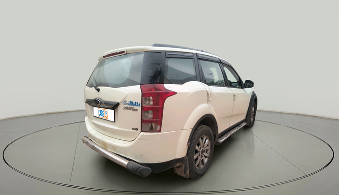 2015 Mahindra XUV500 W8, Diesel, Manual, 1,85,386 km, exterior