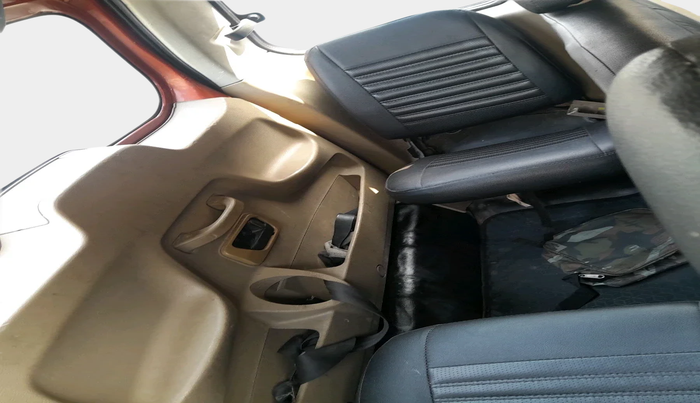 2017 Mahindra TUV300 T8, Diesel, Manual, 89,448 km, interior