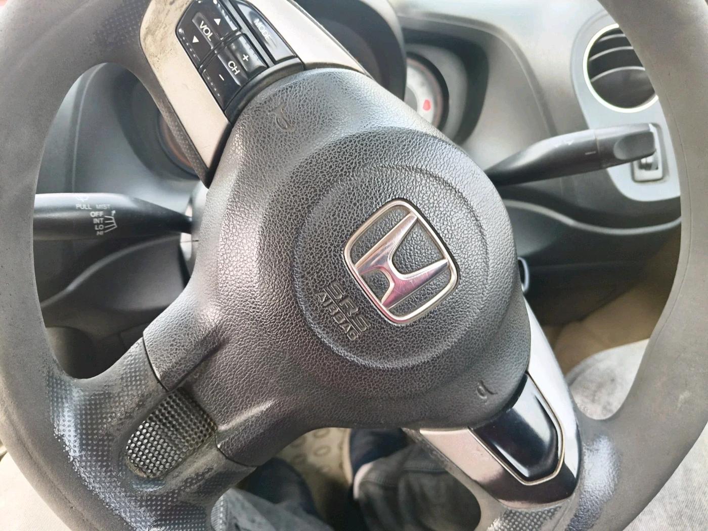 2014 Honda Brio VX MT, Petrol, Manual, 83,979 km, interior