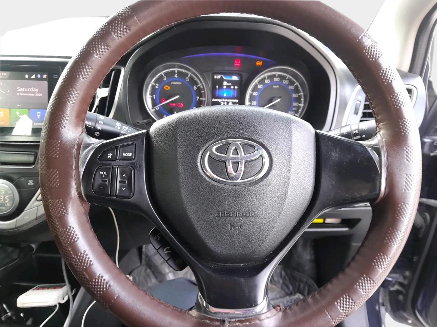2019 Toyota Glanza V, Petrol, Manual, 1,27,157 km, interior