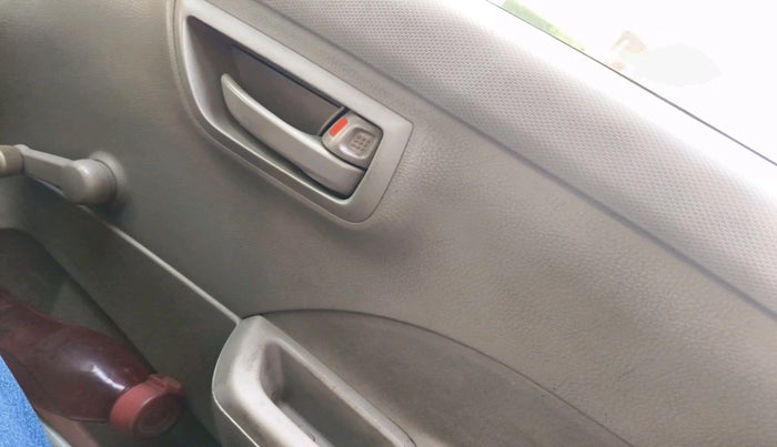 2013 Maruti Swift Dzire LXI, Petrol, Manual, 1,13,897 km, interior