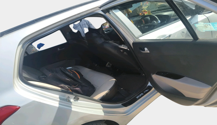 2014 Hyundai Grand i10 SPORTZ 1.2 KAPPA VTVT, Petrol, Manual, 98,941 km, interior