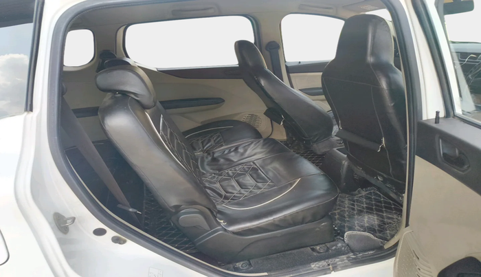 2023 Renault TRIBER RXL MT, Petrol, Manual, 53,091 km, interior