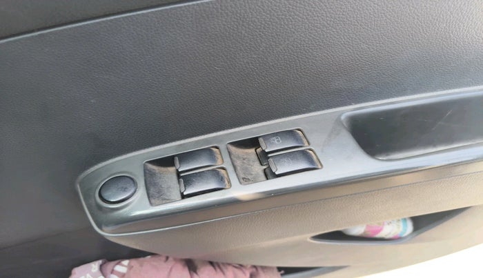 2012 Chevrolet Beat LT PETROL, Petrol, Manual, 86,902 km, interior