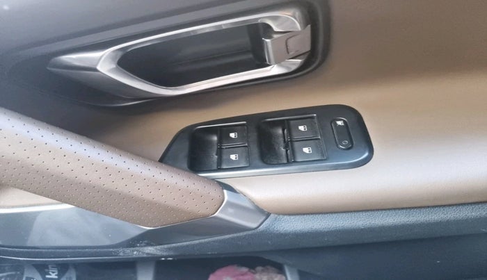 2022 Tata Harrier XZ SUNROOF 2.0L DUAL TONE, Diesel, Manual, 57,139 km, interior