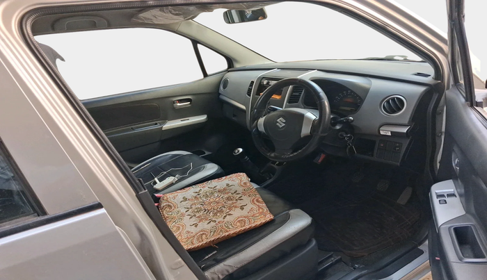 2012 Maruti Wagon R 1.0 LXI, Petrol, Manual, 1,04,458 km, interior