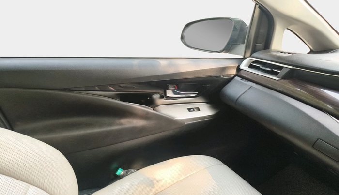 2021 Toyota Innova Crysta 2.4 VX 8 STR, Diesel, Manual, 1,13,526 km, interior