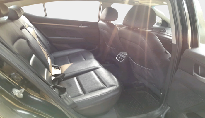 2018 Hyundai New Elantra 1.6 SX (O) AT DIESEL, Diesel, Automatic, 1,25,406 km, interior