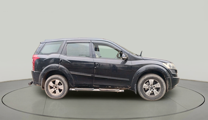 2015 Mahindra XUV500 W4, Diesel, Manual, 1,12,536 km, exterior