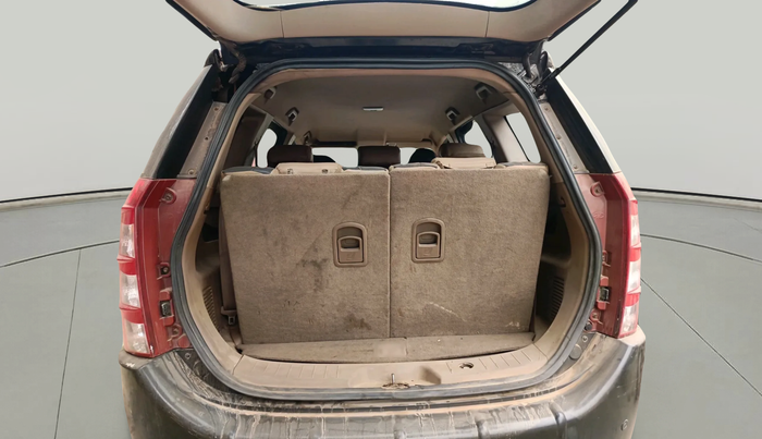 2015 Mahindra XUV500 W4, Diesel, Manual, 1,12,536 km, exterior