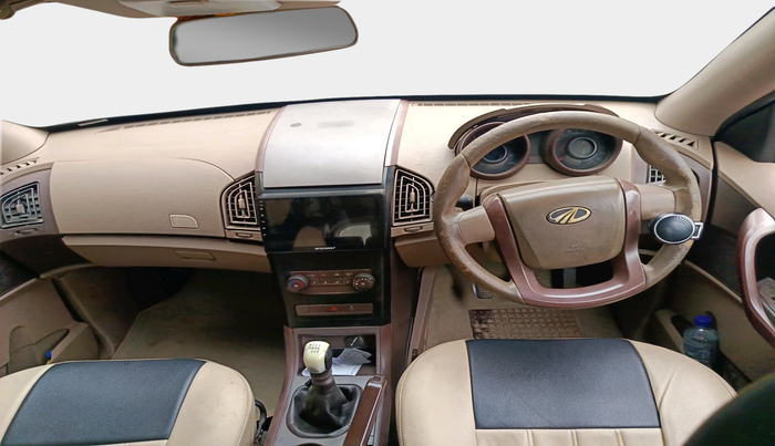 2015 Mahindra XUV500 W4, Diesel, Manual, 1,12,536 km, interior