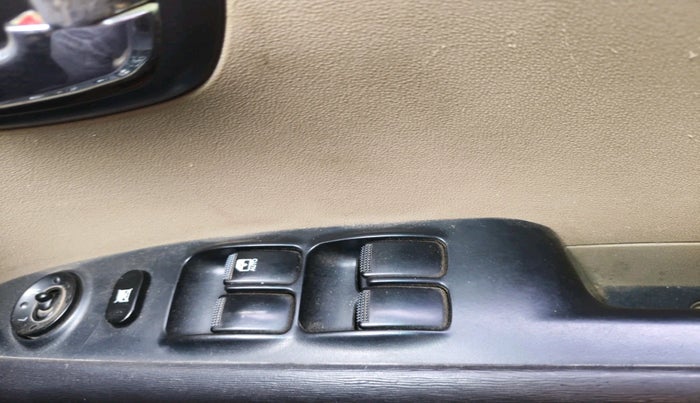 2011 Hyundai i10 MAGNA 1.2, Petrol, Manual, 51,922 km, interior