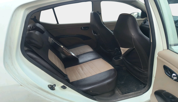 2013 Hyundai i10 SPORTZ 1.2, Petrol, Manual, 43,288 km, interior