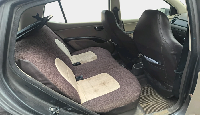 2011 Hyundai i10 MAGNA 1.2, Petrol, Manual, 31,485 km, interior