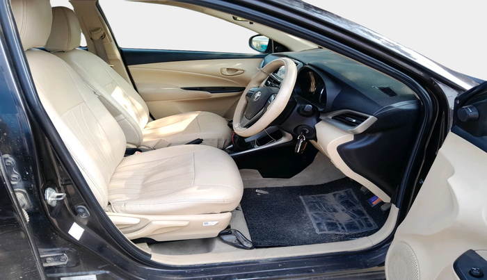 2020 Toyota YARIS J MT, Petrol, Manual, 52,539 km, interior