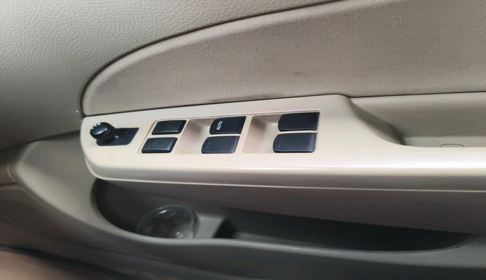 2013 Maruti Swift Dzire ZDI, Diesel, Manual, 1,11,976 km, interior