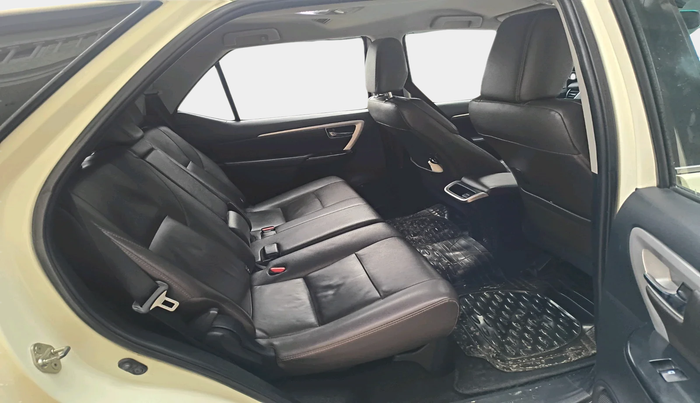 2019 Toyota Fortuner 2.8 4X4 AT, Diesel, Automatic, 2,73,110 km, interior