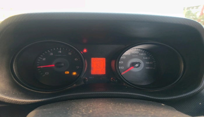 2018 Mahindra TUV300 T4 PLUS, Diesel, Manual, 1,20,160 km, interior