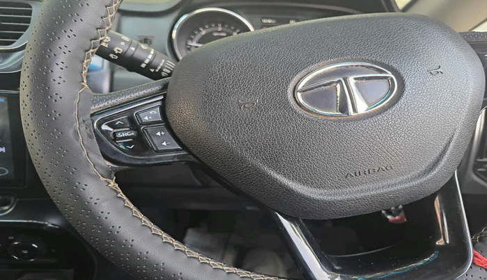 2018 Tata Hexa XM 4X2 7 STR, Diesel, Manual, 42,689 km, interior