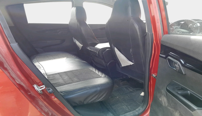 2017 Mahindra Kuv100 K8 D 6 STR, Diesel, Manual, 81,450 km, interior