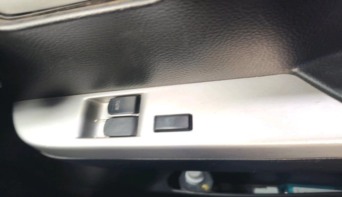 2015 Maruti Wagon R 1.0 LXI, Petrol, Manual, 33,447 km, interior