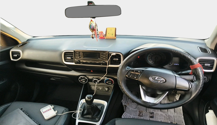 2019 Hyundai VENUE S 1.2, Petrol, Manual, 57,047 km, interior