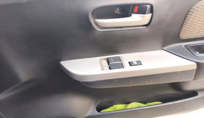 2014 Maruti Wagon R 1.0 LXI, Petrol, Manual, 68,222 km, interior