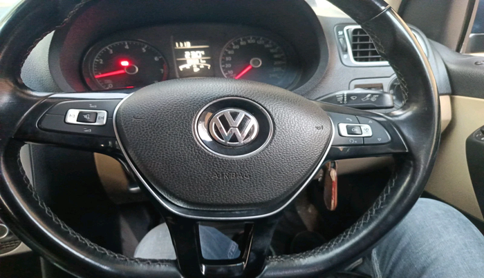 2016 Volkswagen Ameo HIGHLINE1.2L, Petrol, Manual, 39,331 km, interior