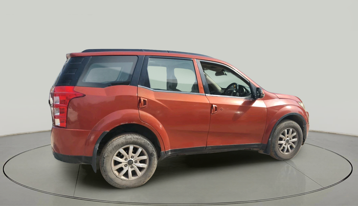 2015 Mahindra XUV500 W10, Diesel, Manual, 1,05,488 km, exterior