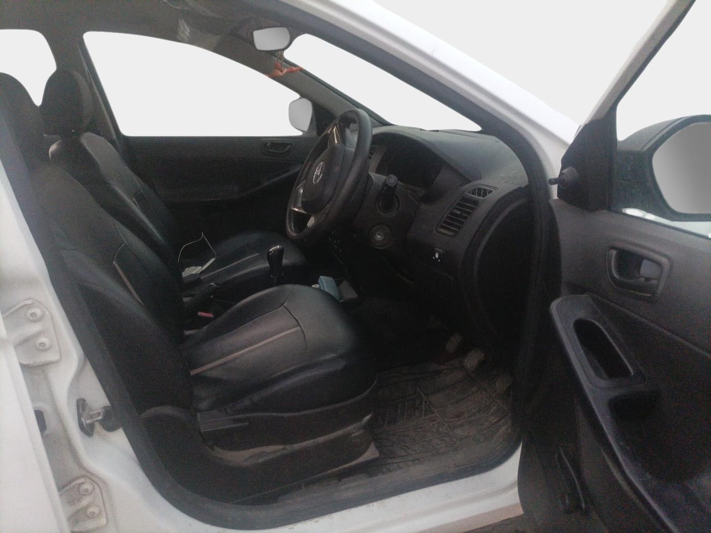 2018 Tata Zest XE PETROL, Petrol, Manual, 47,974 km, interior