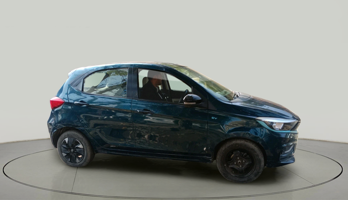 2023 Tata TIAGO EV XT LONG RANGE, Electric, Automatic, 32,795 km, exterior