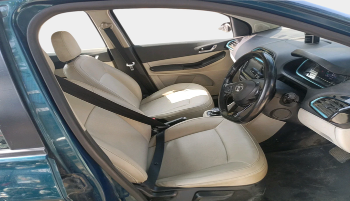 2023 Tata TIAGO EV XT LONG RANGE, Electric, Automatic, 32,795 km, interior