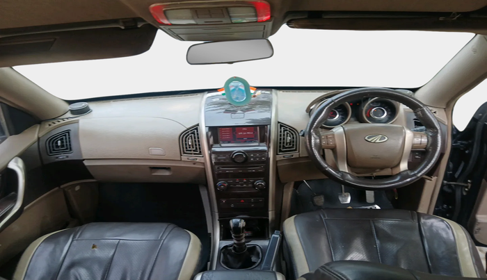 2014 Mahindra XUV500 W8, Diesel, Manual, 1,61,141 km, interior