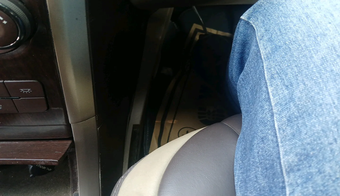 2014 Mahindra XUV500 W8, Diesel, Manual, 1,61,141 km, interior