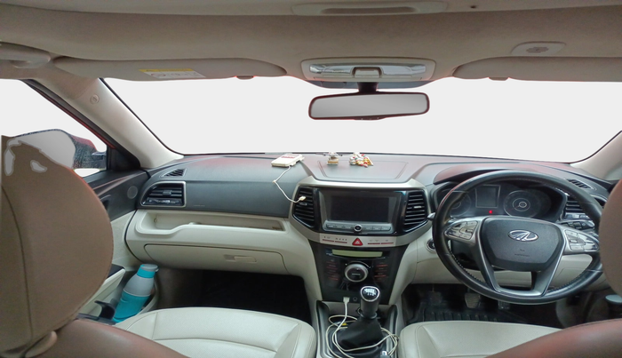 2019 Mahindra XUV300 W8 (O) 1.5 DIESEL, Diesel, Manual, 1,54,927 km, interior